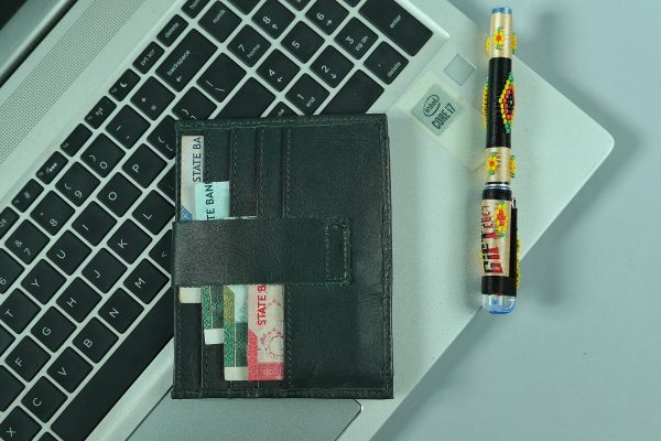 Card Holder 01 - Image 4