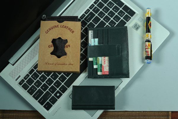 Card Holder 01 - Image 5
